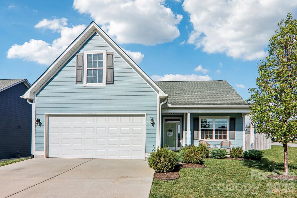 3 Montaugue Street, Arden, NC 28704