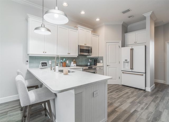 3162 MOORINGS DRIVE, St Petersburg, FL 33712