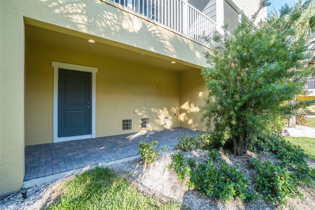 3162 MOORINGS DRIVE, St Petersburg, FL 33712
