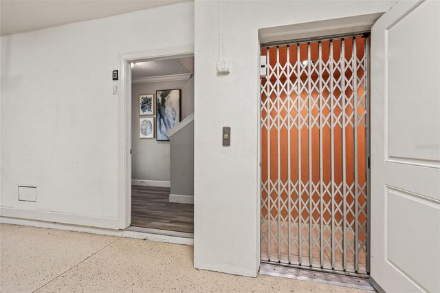 3162 MOORINGS DRIVE, St Petersburg, FL 33712