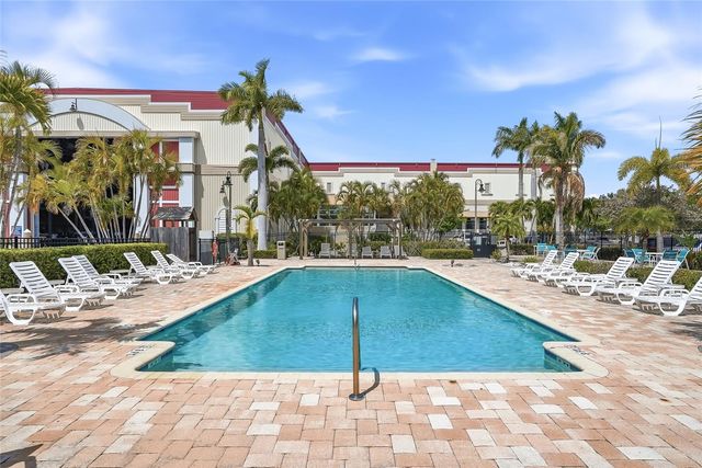 3162 MOORINGS DRIVE, St Petersburg, FL 33712