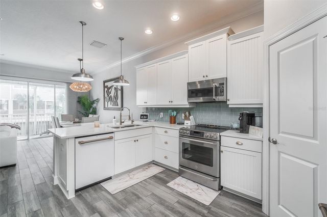 3162 MOORINGS DRIVE, St Petersburg, FL 33712