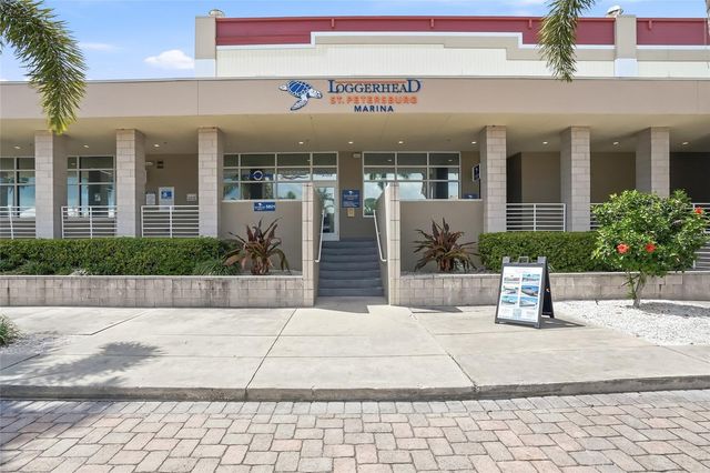 3162 MOORINGS DRIVE, St Petersburg, FL 33712