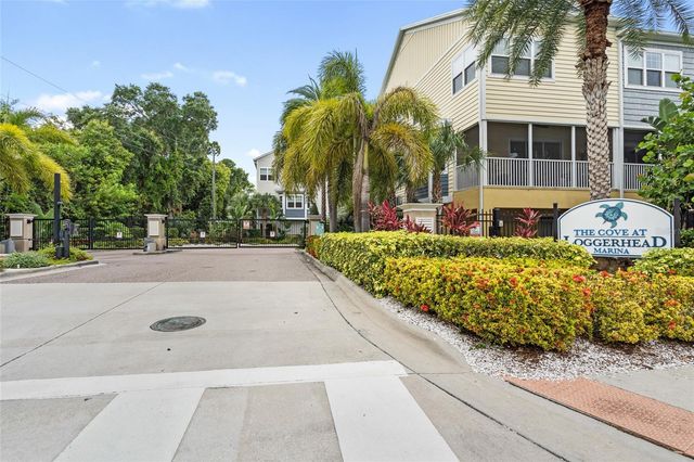 3162 MOORINGS DRIVE, St Petersburg, FL 33712