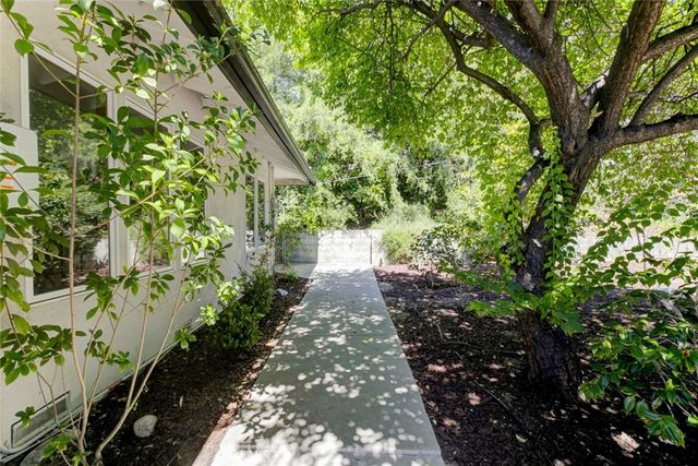 650 Sierra Meadows, Sierra Madre, CA 91024