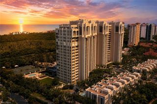 7117 Pelican Bay BLVD 16, Naples, FL 34108