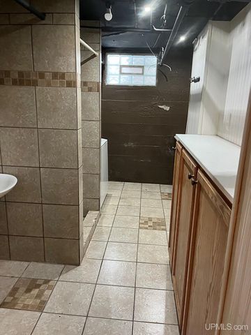 818 N Pine Street, Ishpeming, MI 49849