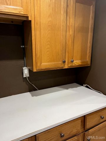 818 N Pine Street, Ishpeming, MI 49849