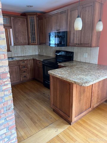 818 N Pine Street, Ishpeming, MI 49849