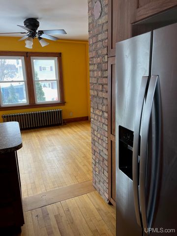 818 N Pine Street, Ishpeming, MI 49849