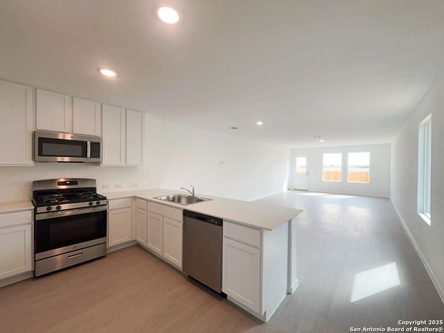 1846 MUSK ROSE, Converse, TX 78109
