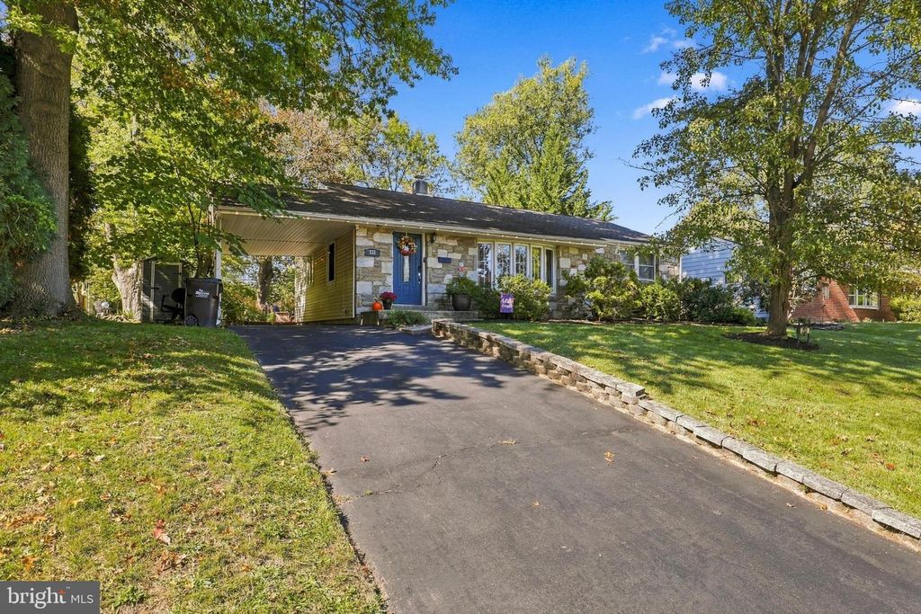 233 MARILYN RD #, HATBORO, PA 19040 — exterior