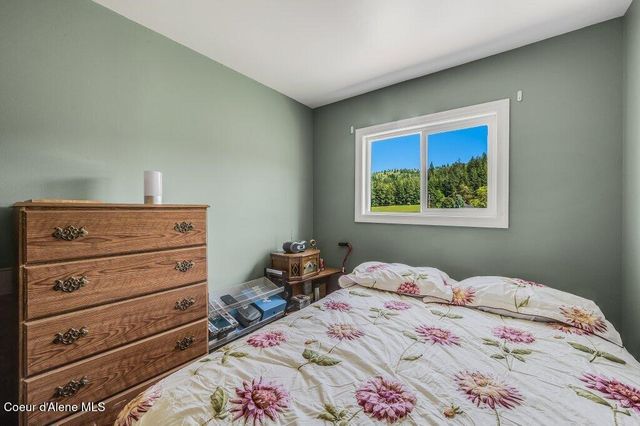 25024 N Derting Rd, Hayden, ID 83835