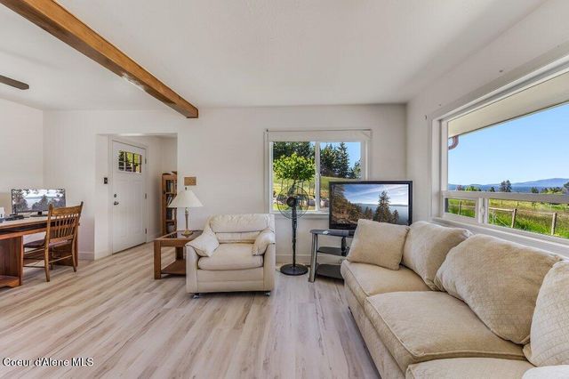 25024 N Derting Rd, Hayden, ID 83835