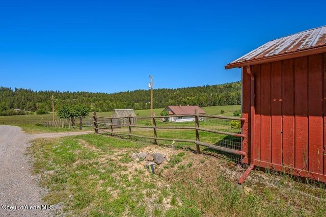 25024 N Derting Rd, Hayden, ID 83835