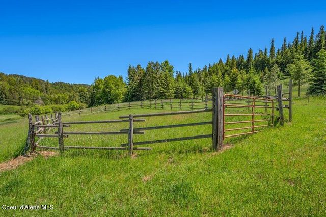 25024 N Derting Rd, Hayden, ID 83835