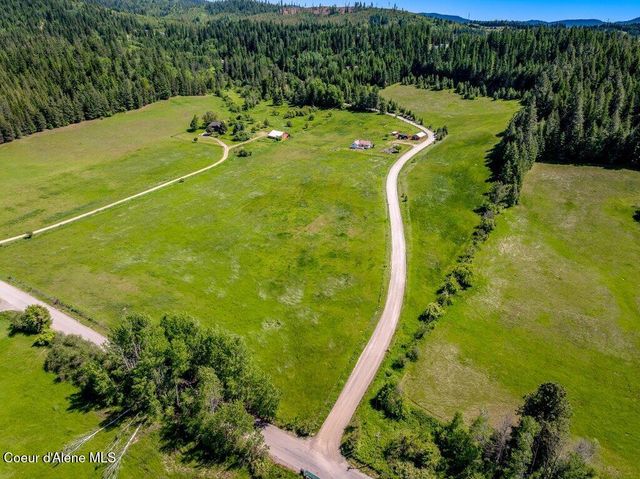 25024 N Derting Rd, Hayden, ID 83835