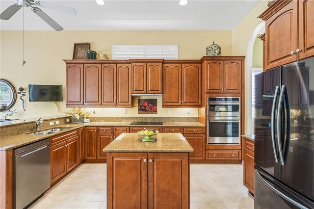 1065 Riverwind Circle, Vero Beach, FL 32967
