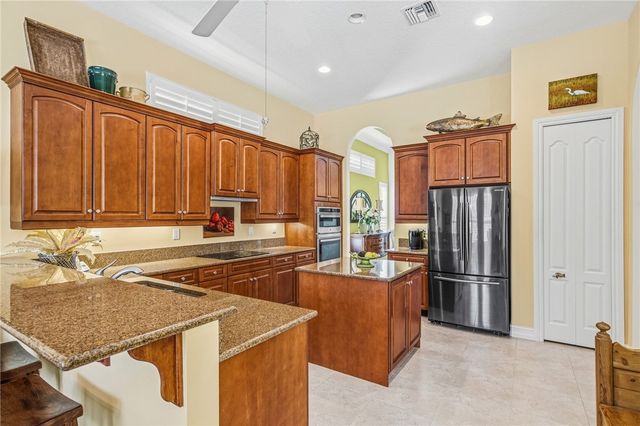 1065 Riverwind Circle, Vero Beach, FL 32967