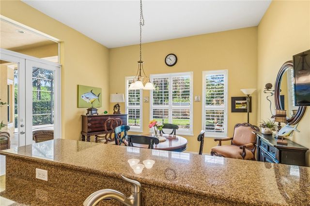 1065 Riverwind Circle, Vero Beach, FL 32967