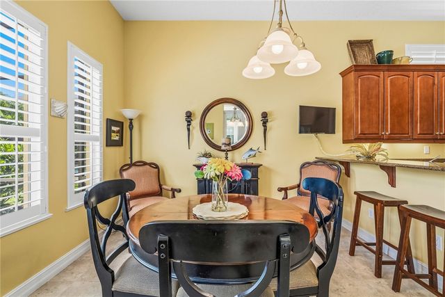 1065 Riverwind Circle, Vero Beach, FL 32967
