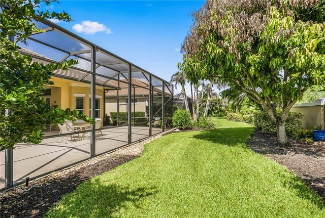 1065 Riverwind Circle, Vero Beach, FL 32967