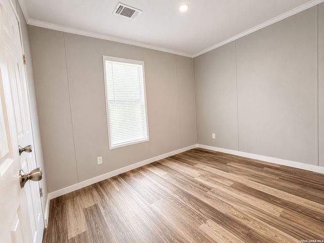 1685 County Road 5715, Natalia, TX 78059