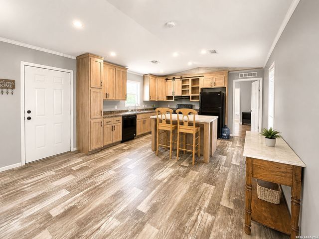 1685 County Road 5715, Natalia, TX 78059