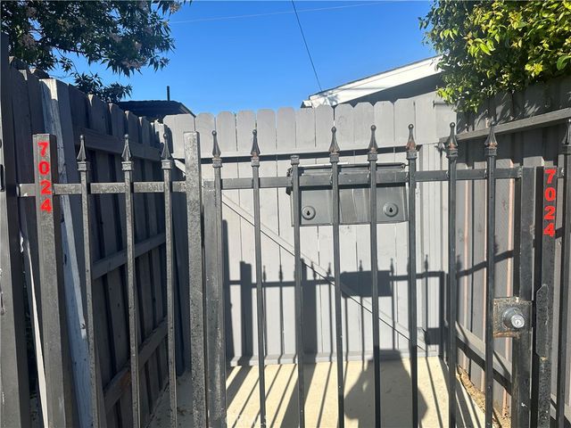 7024 Wilbur Ave, Reseda, CA 91335