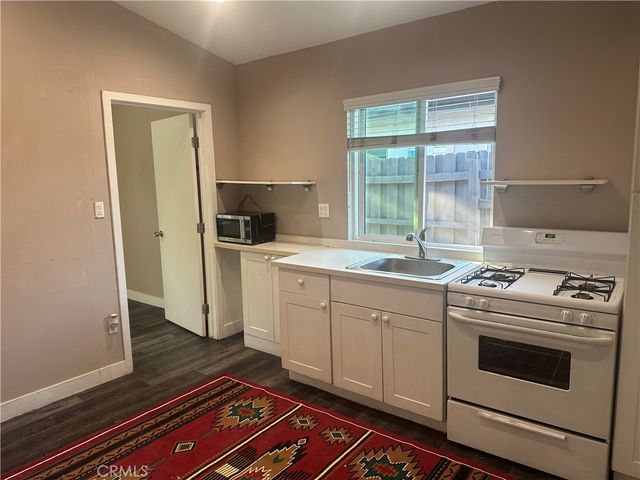 7024 Wilbur Ave, Reseda, CA 91335