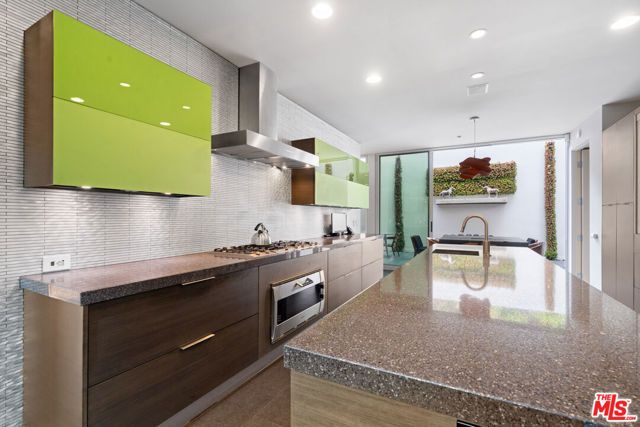 2207 Bowmont Drive, Beverly Hills, CA 90210