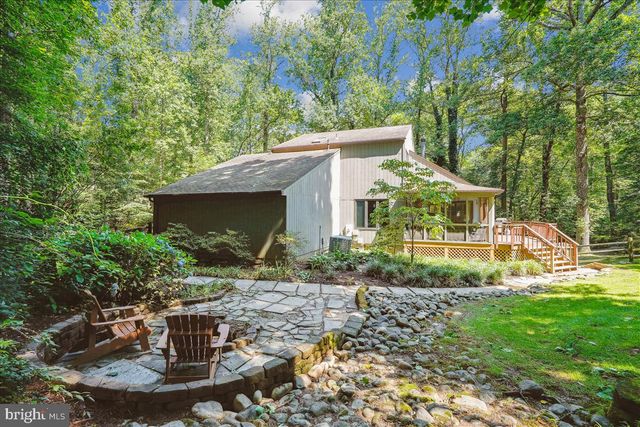 11671 FOX GLEN DR, Oakton, VA 22124