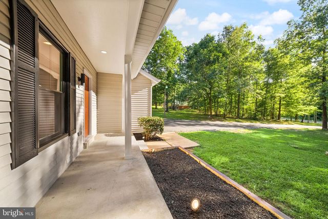 8106 MORNINGSIDE DR, Manassas, VA 20112