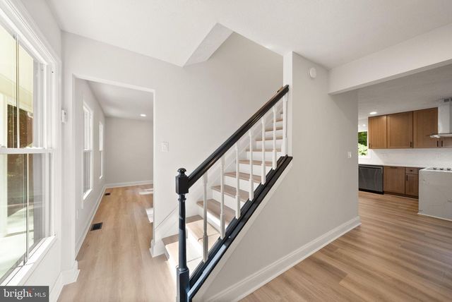 8106 MORNINGSIDE DR, Manassas, VA 20112