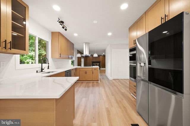 8106 MORNINGSIDE DR, Manassas, VA 20112