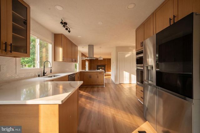 8106 MORNINGSIDE DR, Manassas, VA 20112