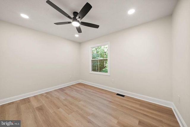 8106 MORNINGSIDE DR, Manassas, VA 20112