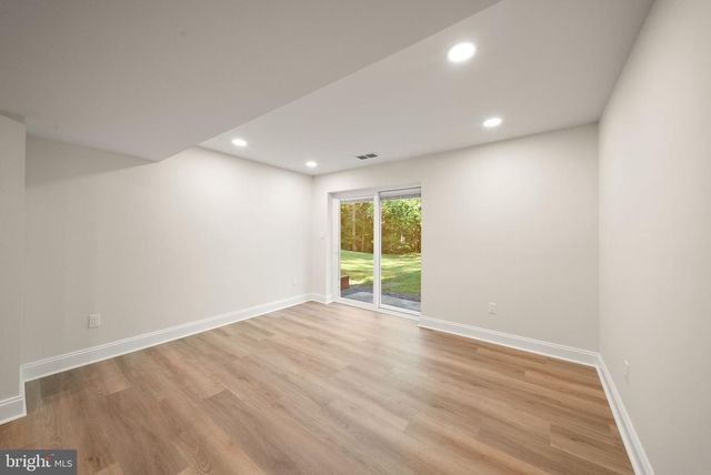 8106 MORNINGSIDE DR, Manassas, VA 20112