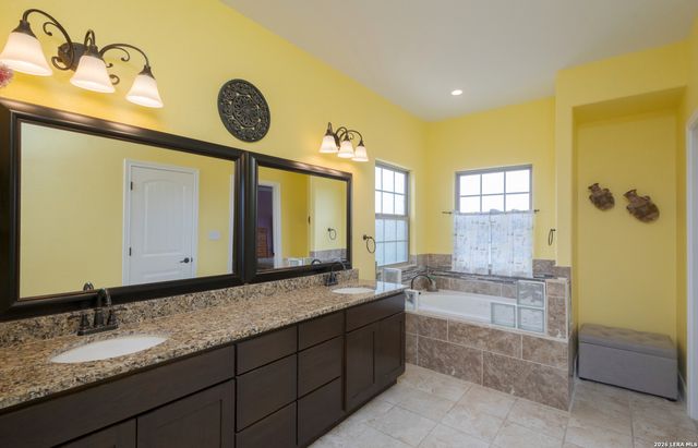 12307 Van De Carr, Helotes, TX 78023