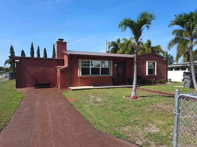 637 Dogwood Road, West Palm Beach, FL 33409