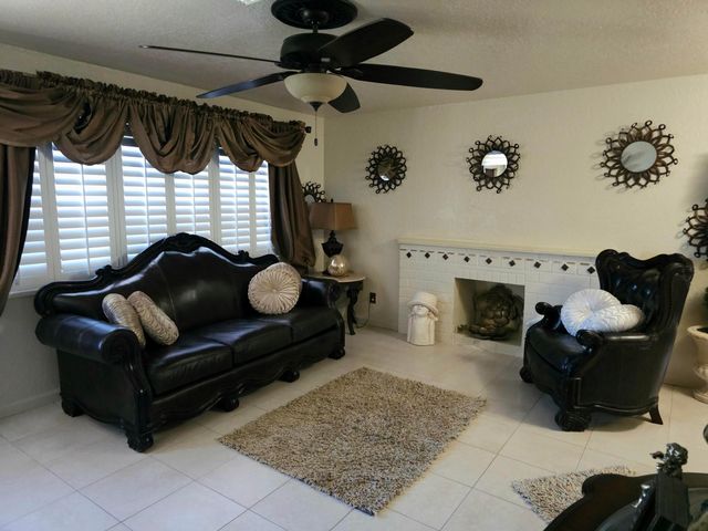637 Dogwood Road, West Palm Beach, FL 33409
