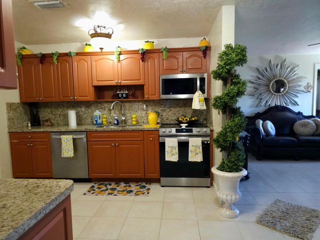637 Dogwood Road, West Palm Beach, FL 33409