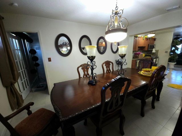 637 Dogwood Road, West Palm Beach, FL 33409