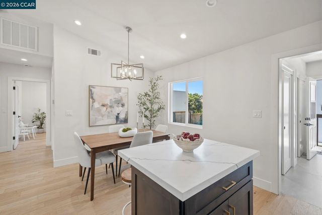 3017 Madeline St, Oakland, CA 94602