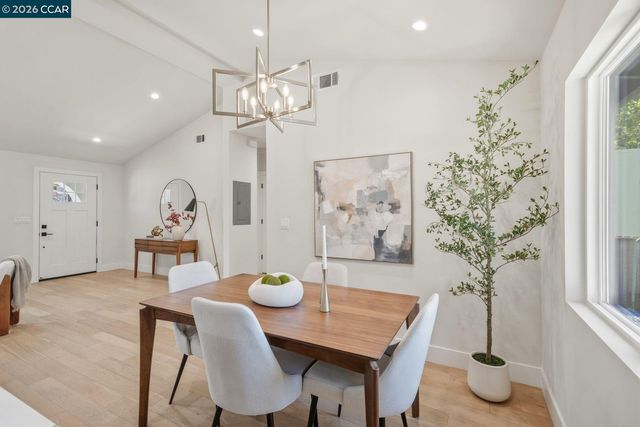 3017 Madeline St, Oakland, CA 94602