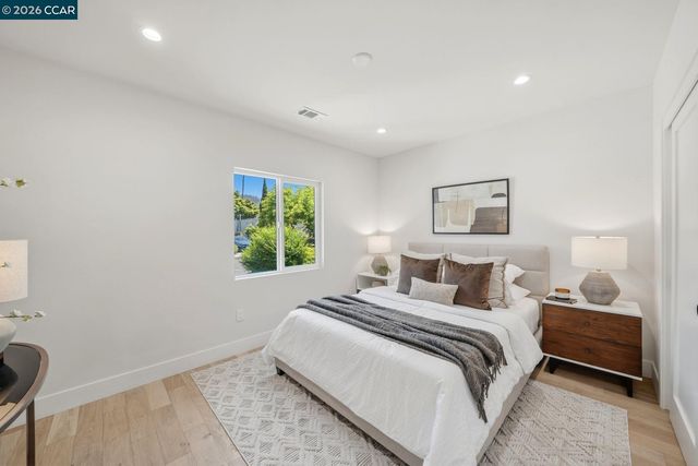 3017 Madeline St, Oakland, CA 94602