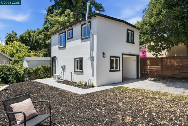 3017 Madeline St, Oakland, CA 94602