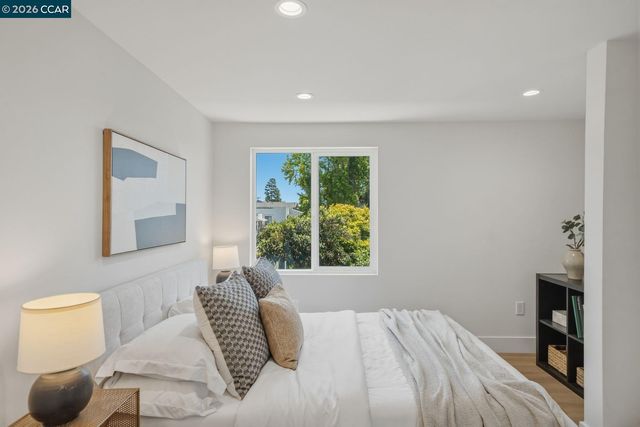 3017 Madeline St, Oakland, CA 94602