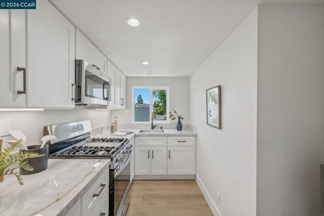 3017 Madeline St, Oakland, CA 94602
