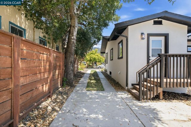 3017 Madeline St, Oakland, CA 94602